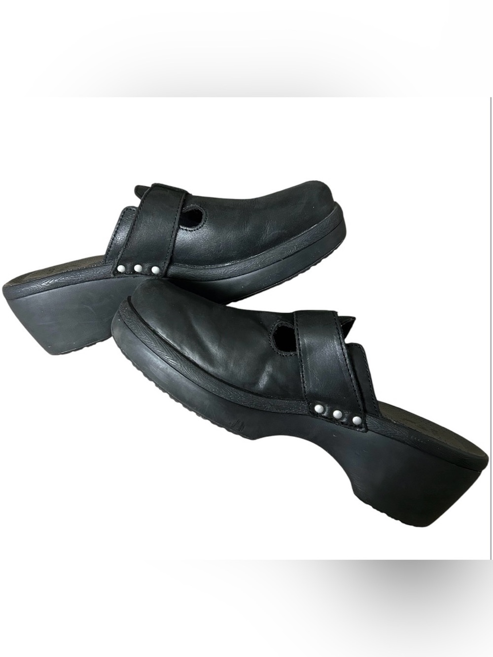 Crocs Sz 9 M Black Leather Buckle Studs Platform Clogs Heels Shoes - Picture 2 of 9